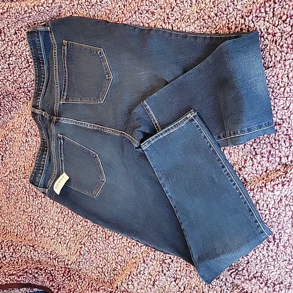 Maternity jeans nwt - Picture 4 of 4